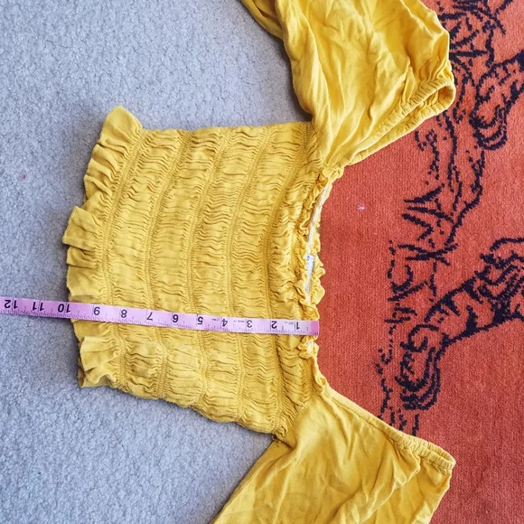 Urban Outfitters Off Shoulder Puff Sleeve Mustard Yellow Crop Top Small - Picture 3 of 5